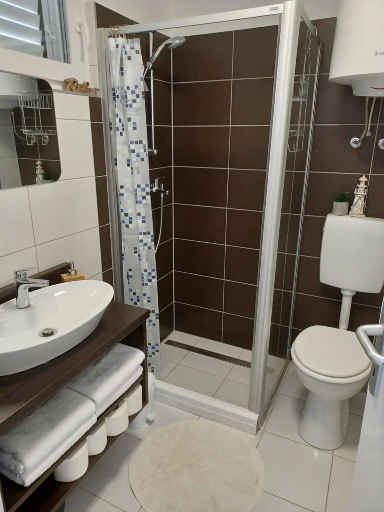 Apartmani Ana - Meka Draga Obrovac Ngoại thất bức ảnh